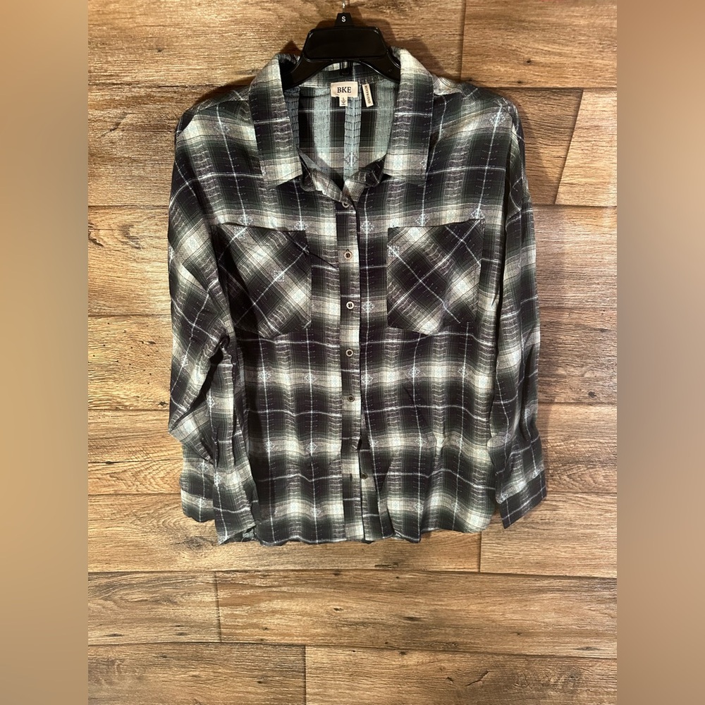 BKE women’s button up shirt